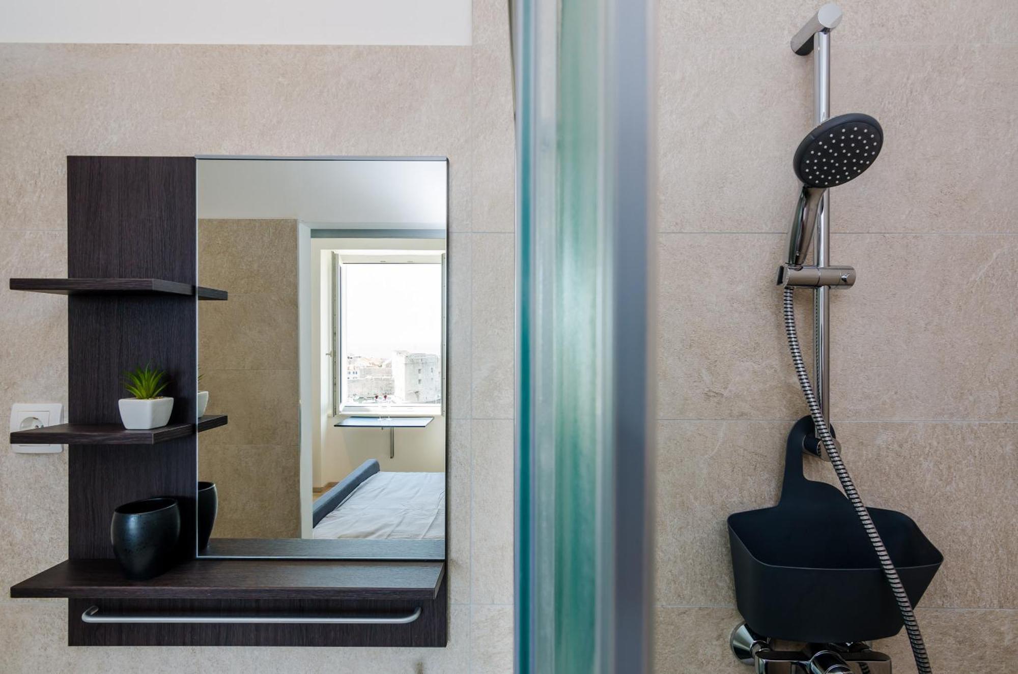 Location - Brizo Apartment *